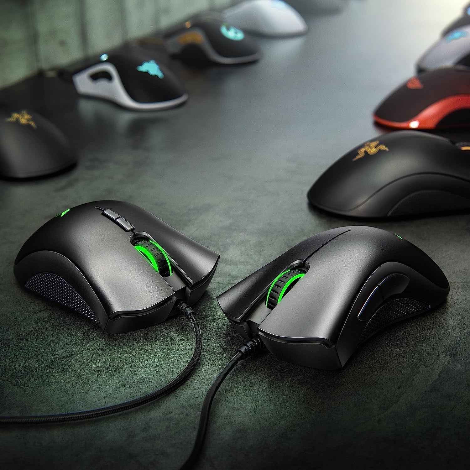 Deathadder Essential Gaming Mouse: 6400 DPI Optical Sensor - 5 Programmable Buttons - Mechanical Switches - Rubber Side Grips - Mercury White